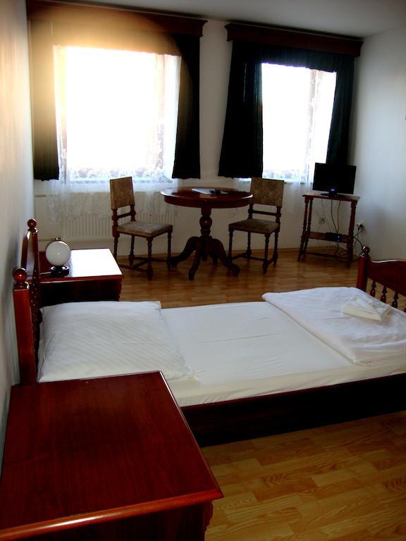 Čáslav 阿维亚蒂克旅馆酒店 客房 照片